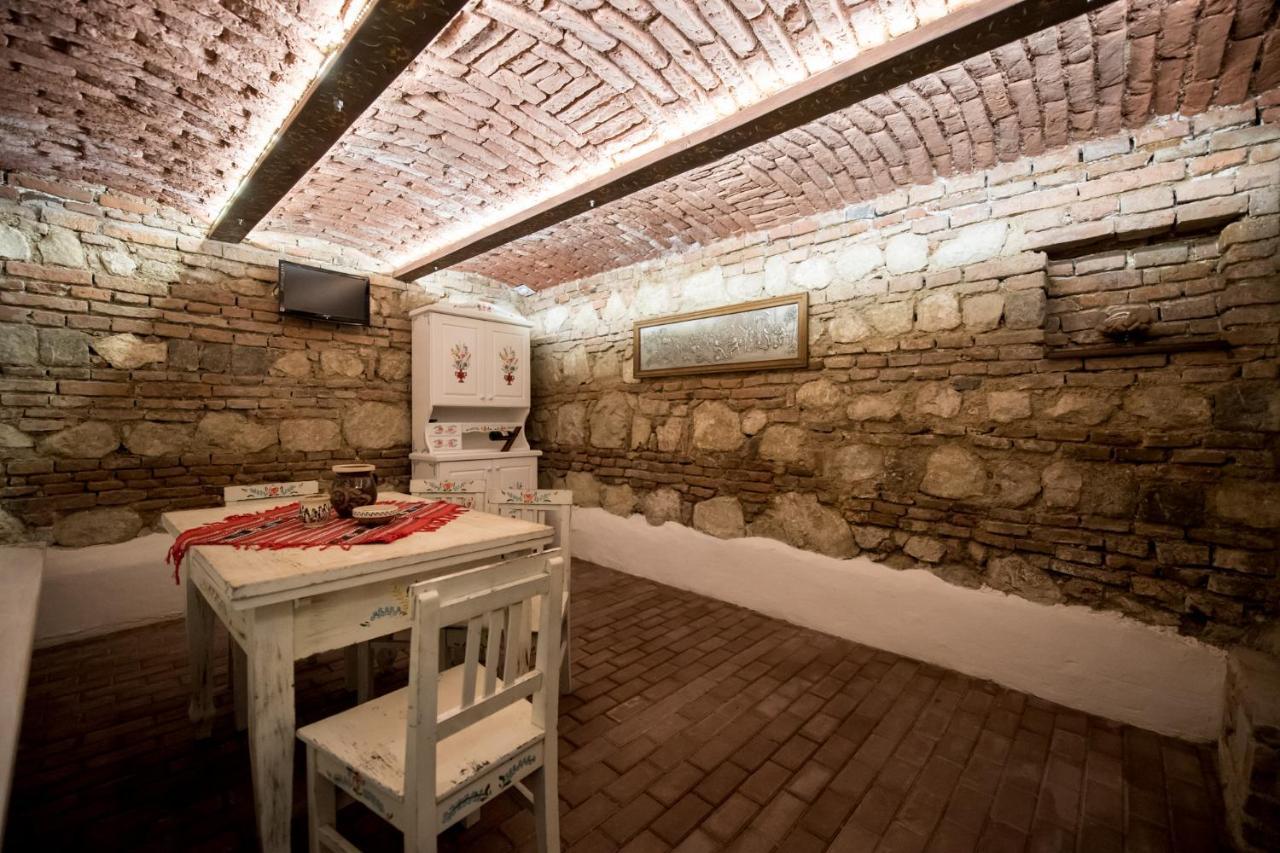 Vila Nicopole Art & Wine Brasov Ngoại thất bức ảnh